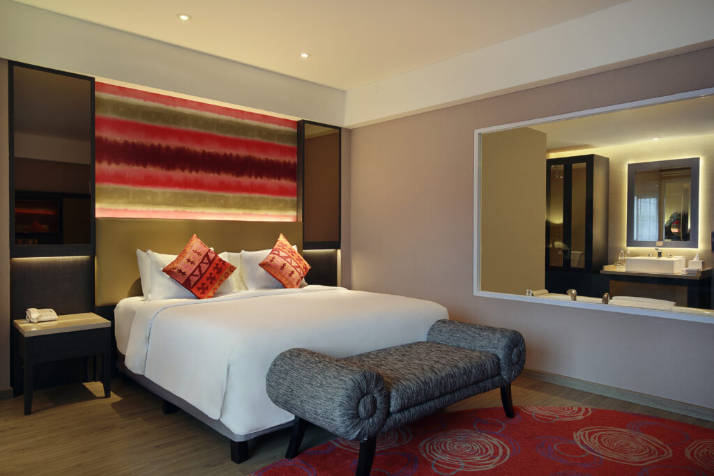 Junior Suite Room View Bathhub