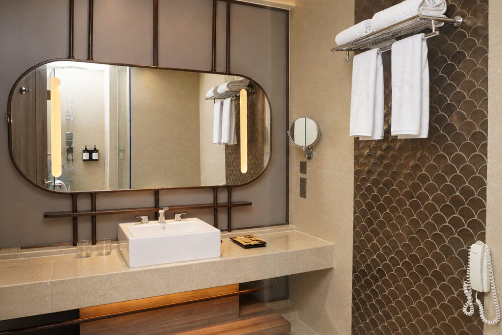 Lagoon Room 3